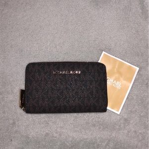 Michael Kors Small Logo Wallet